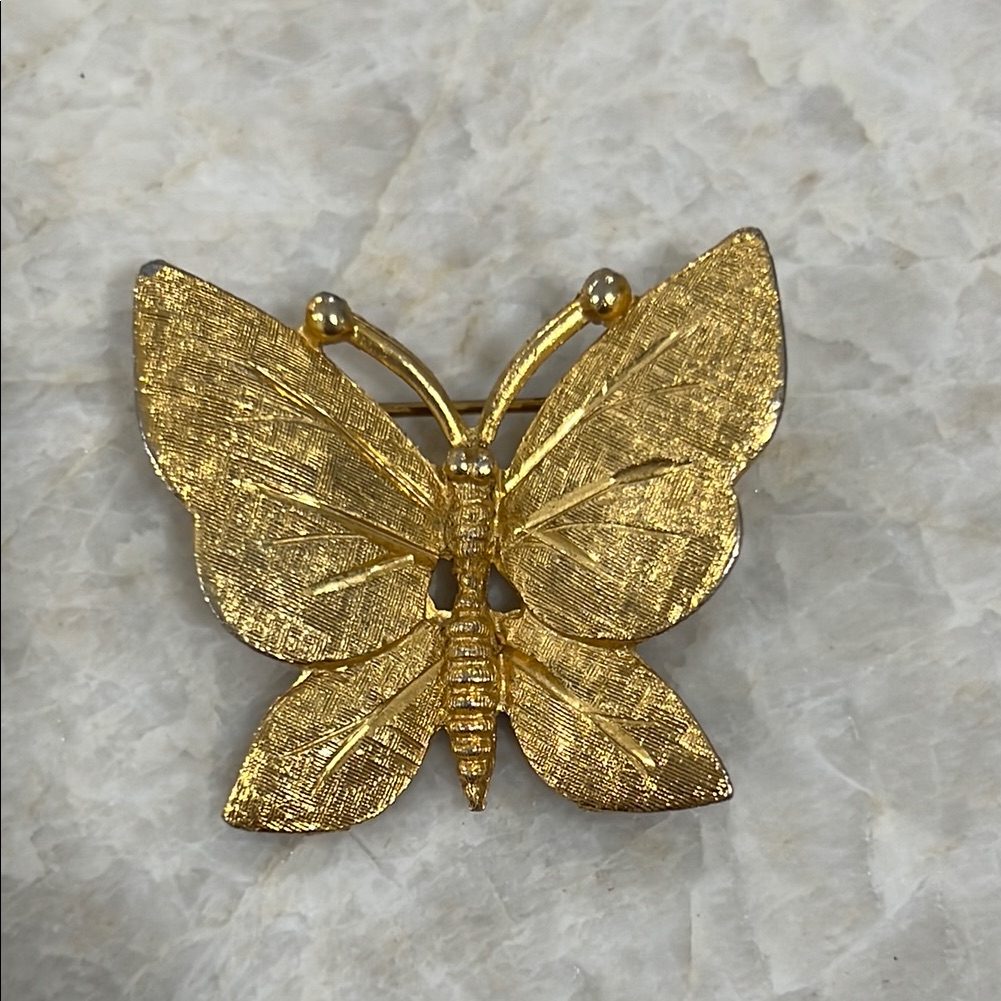 Vintage Bsk Gold Tone Textured Butterfly Brooch Pin